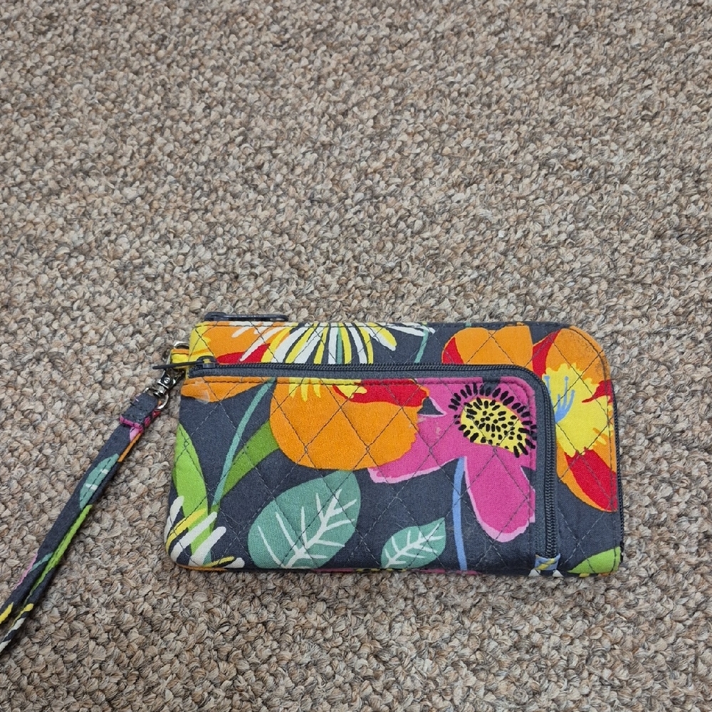 Vera Bradley Jazzy Blooms Wristlet Wallet Smartphone Wristlet EUC